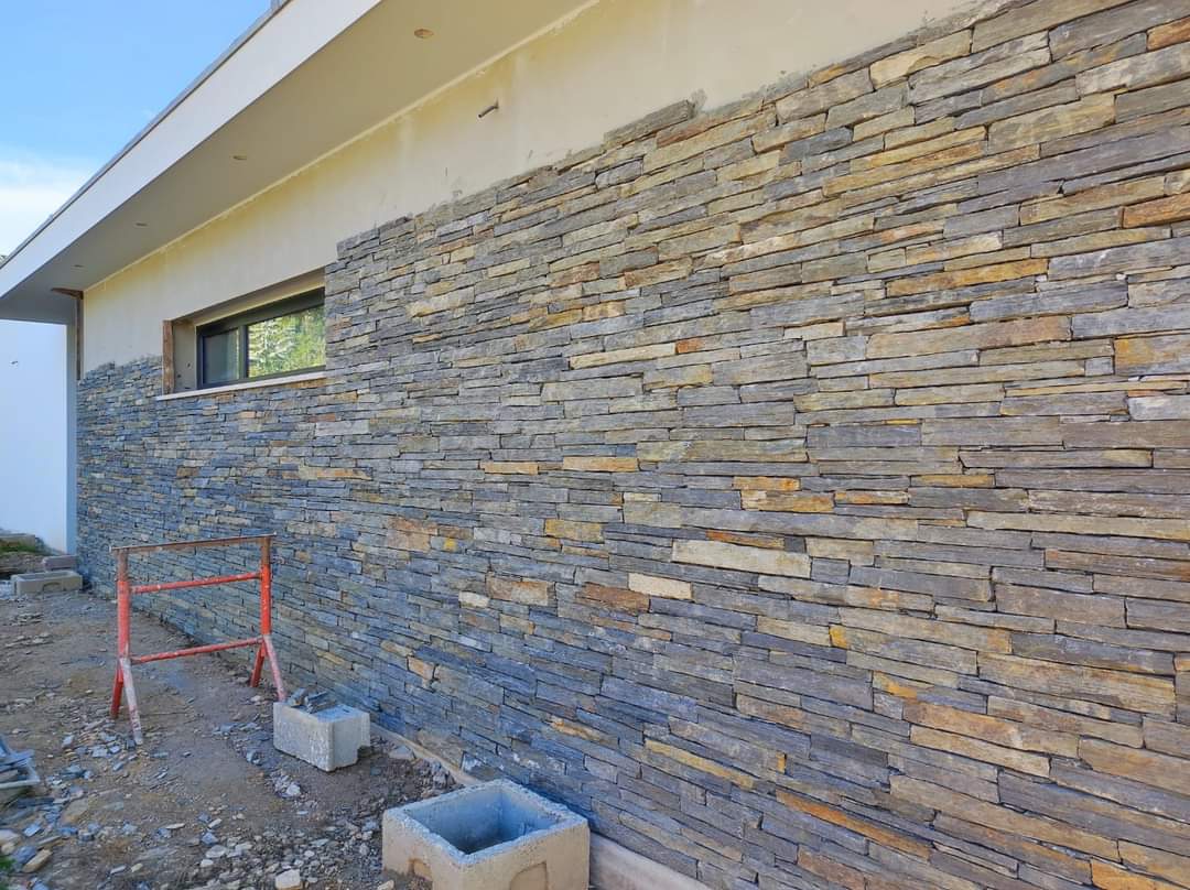 Parement en schiste noir naturel