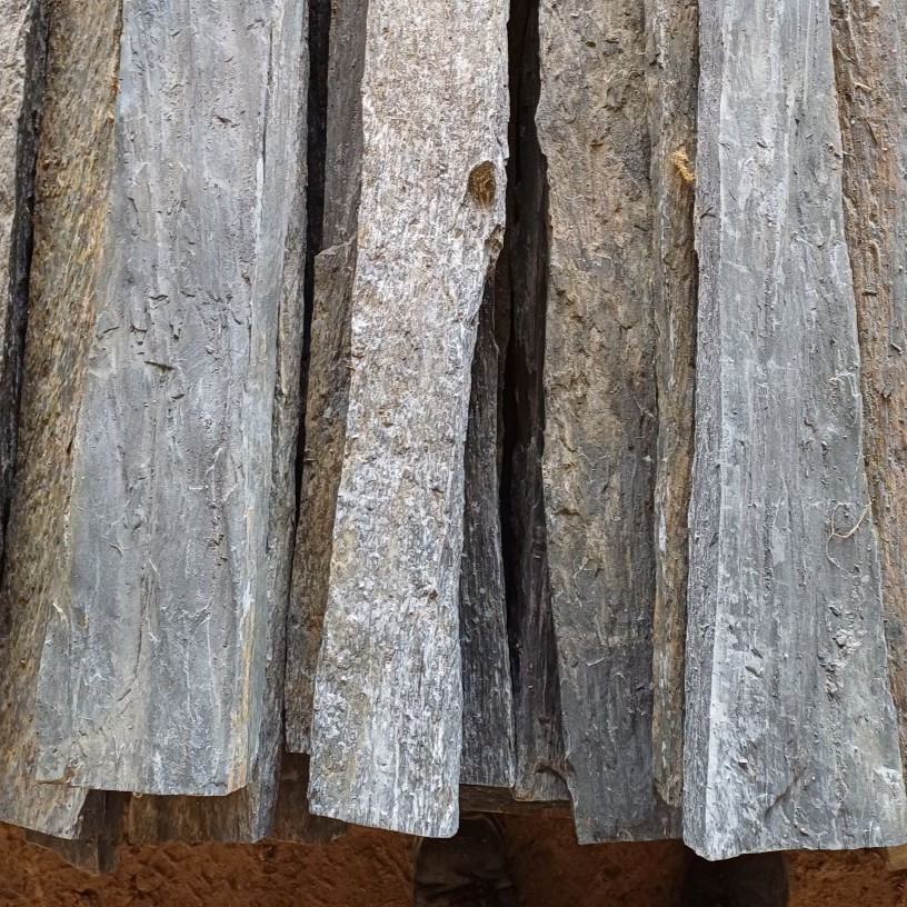 Piquet de schiste - bouts sciés