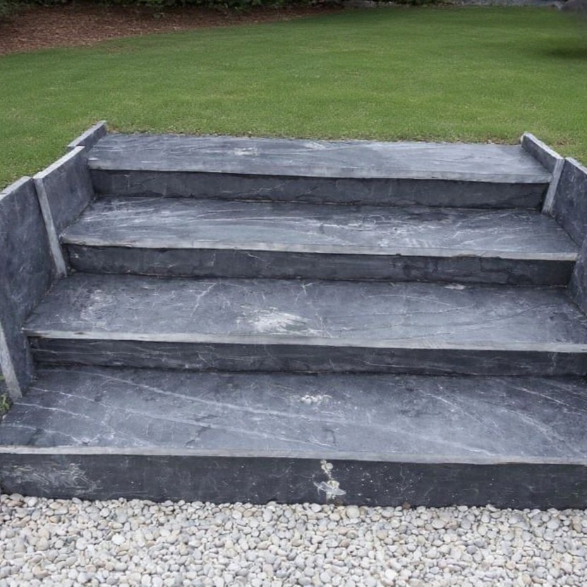 Plaques de schiste - largeur 50 cm - bouts sciés