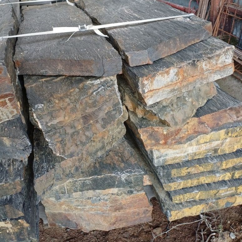 Plaques de schiste - largeur 30 cm - bouts bruts
